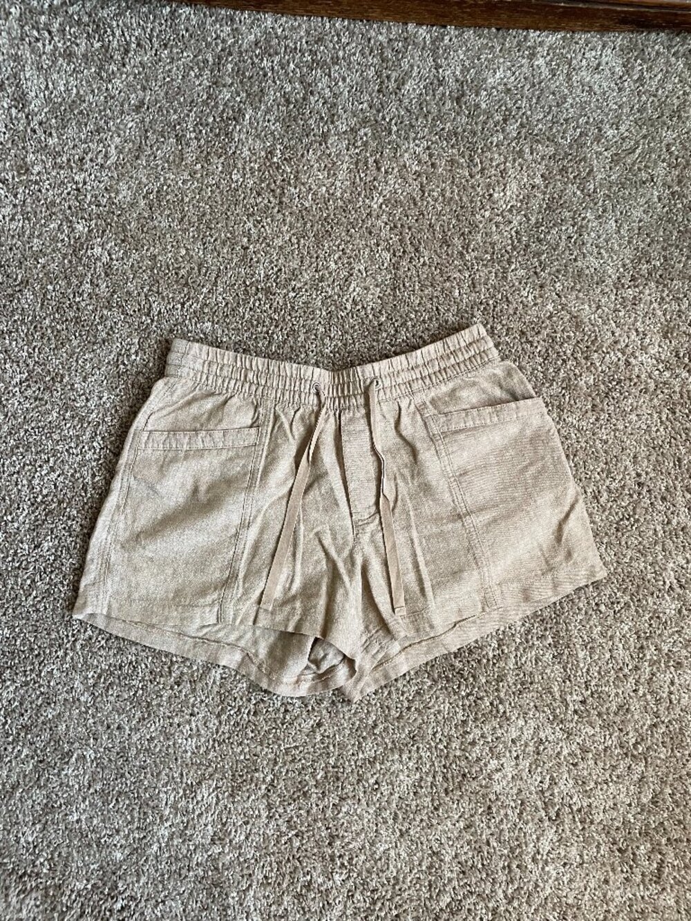 GAP tan drawstring linen shorts